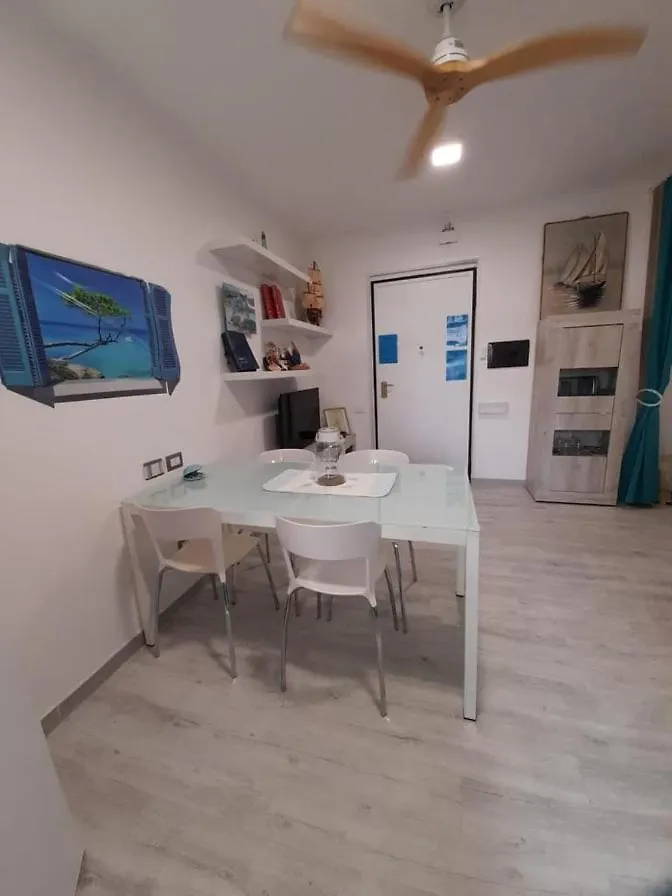 Ambos Mundos Apartman Quartu SantʼElena