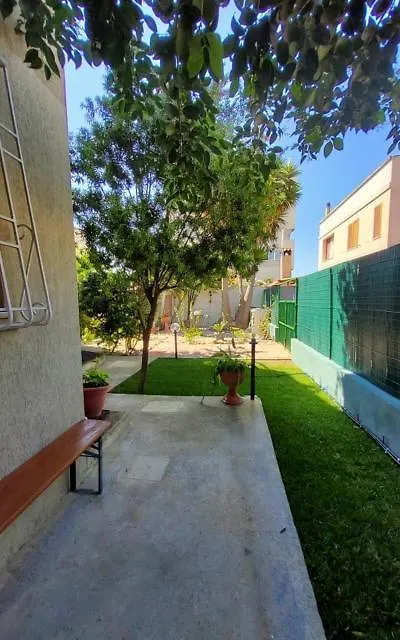 Ambos Mundos Apartman Quartu SantʼElena